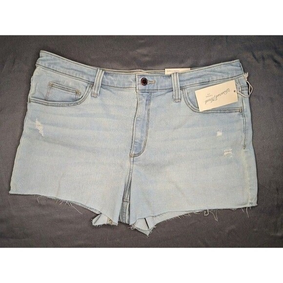 Women's Universal Thread High Rise Midi Jean Shorts Light Blue 6 - Picture 1 of 4